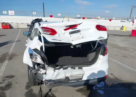 2016 Ford Focus Se z USA, uszkodzony, nr VIN 1FADP3F25GL269262